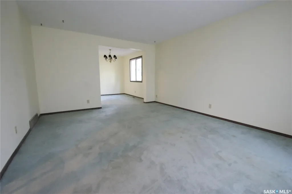 99 Assiniboine Drive Saskatoon SK S7K 4E7