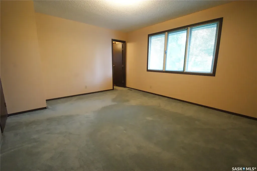 99 Assiniboine Drive Saskatoon SK S7K 4E7