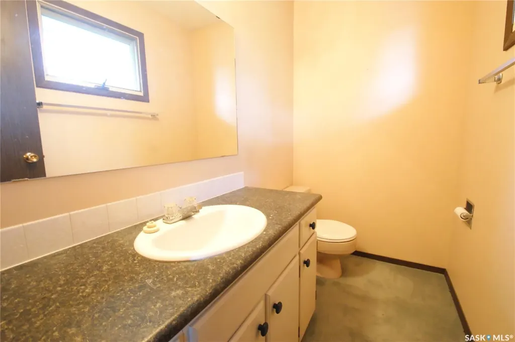 99 Assiniboine Drive Saskatoon SK S7K 4E7
