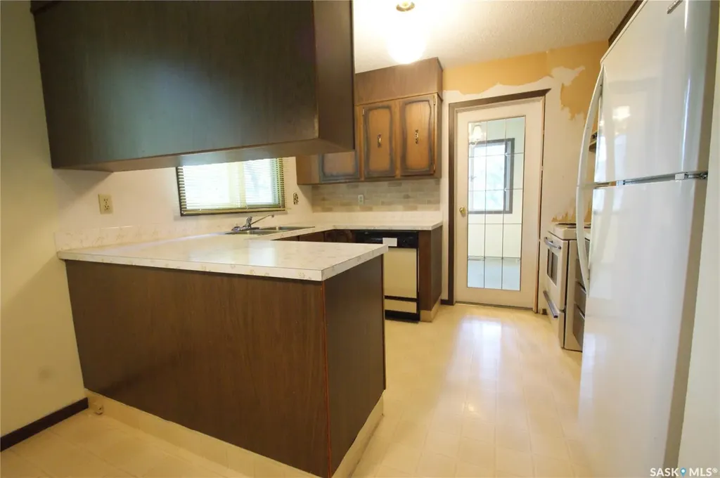 99 Assiniboine Drive Saskatoon SK S7K 4E7