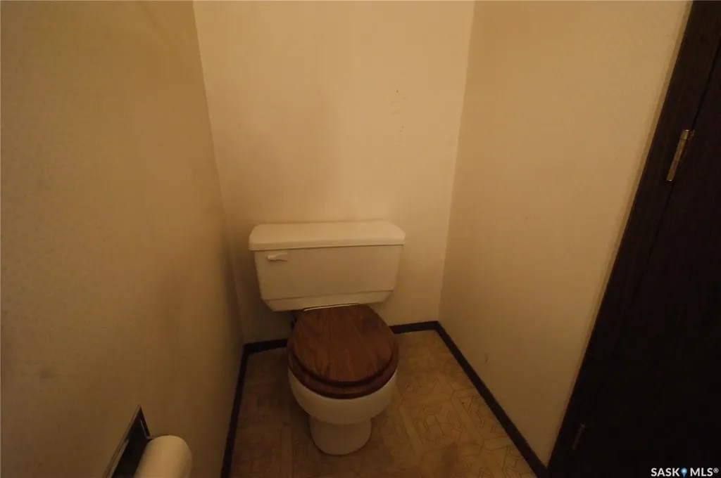 99 Assiniboine Drive Saskatoon SK S7K 4E7