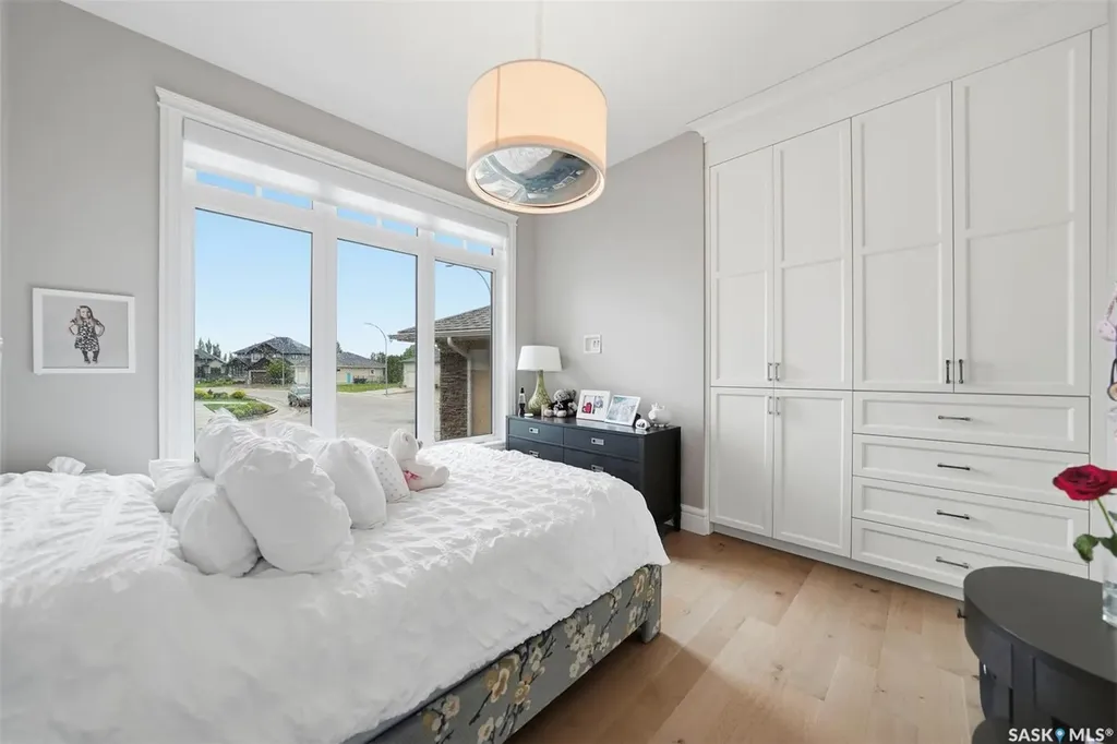 59 Briarvale Crescent Saskatoon SK S7V 0B2