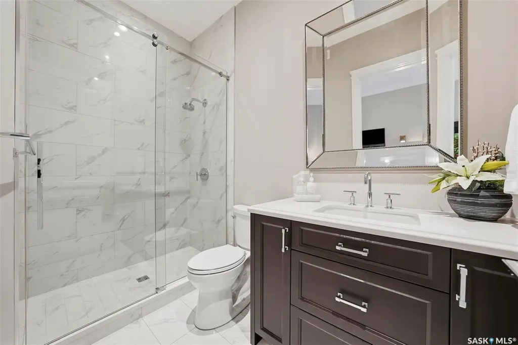 59 Briarvale Crescent Saskatoon SK S7V 0B2