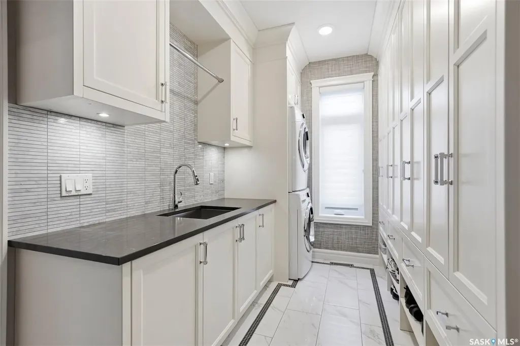 59 Briarvale Crescent Saskatoon SK S7V 0B2