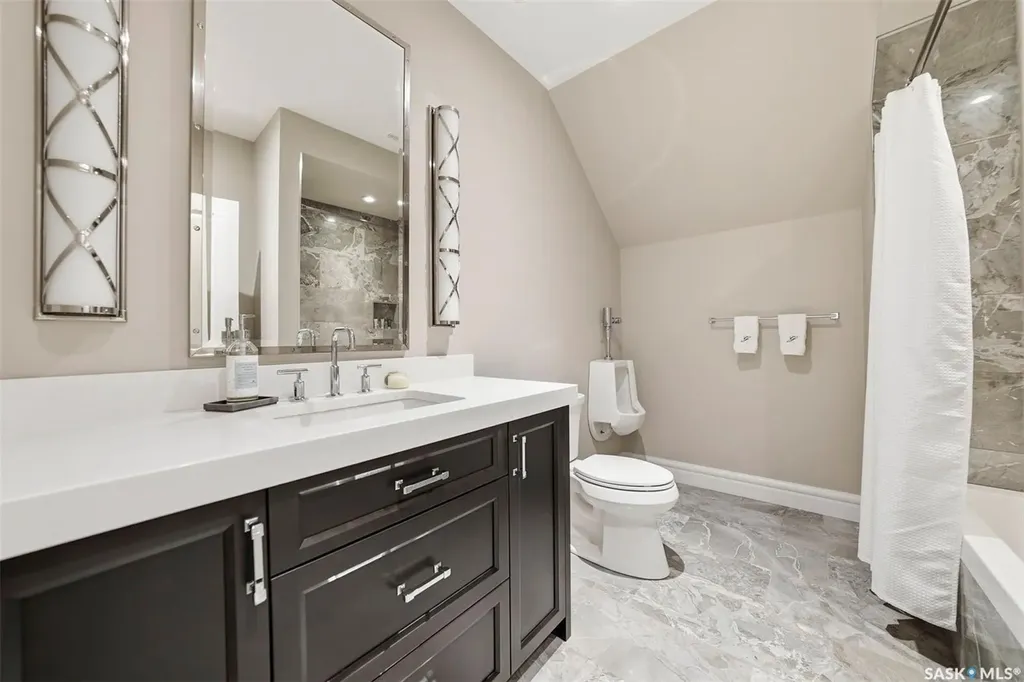 59 Briarvale Crescent Saskatoon SK S7V 0B2