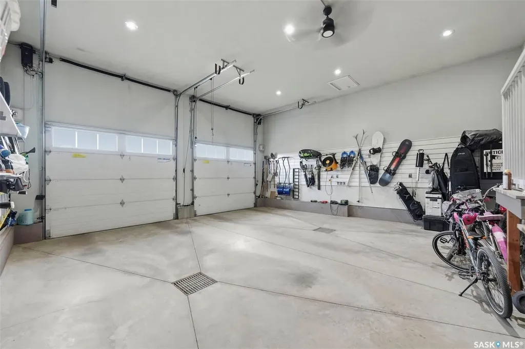 59 Briarvale Crescent Saskatoon SK S7V 0B2