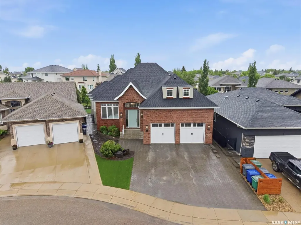 59 Briarvale Crescent Saskatoon SK S7V 0B2