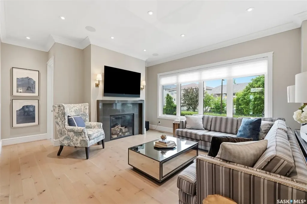 59 Briarvale Crescent Saskatoon SK S7V 0B2