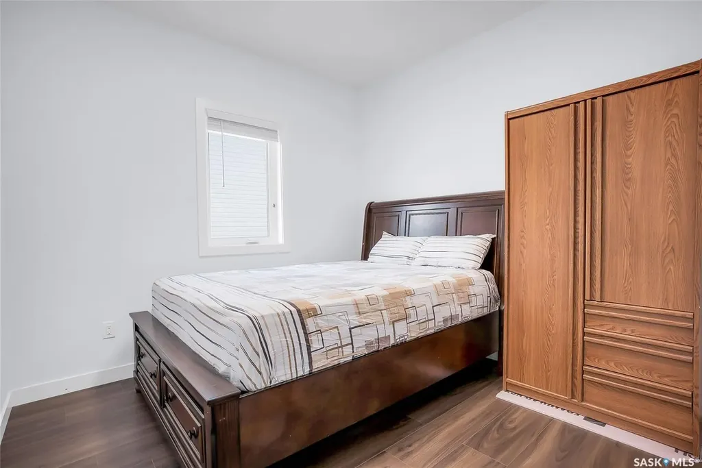 715 Bentley Manor Saskatoon SK S7L 6P2
