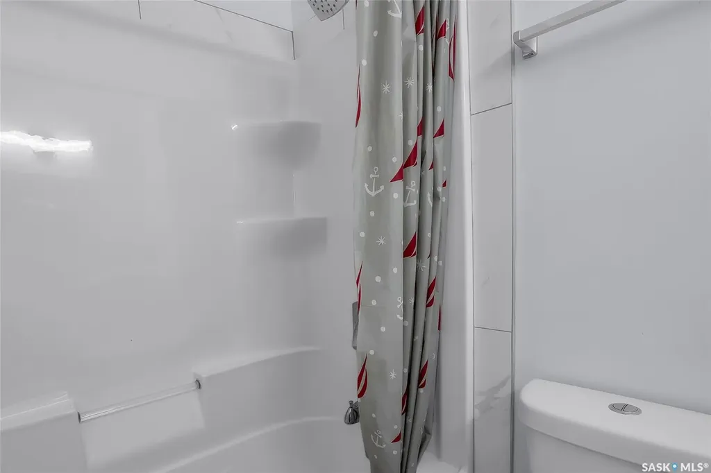 715 Bentley Manor Saskatoon SK S7L 6P2