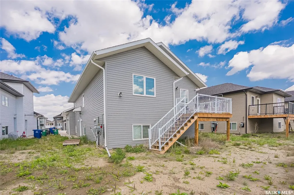 715 Bentley Manor Saskatoon SK S7L 6P2