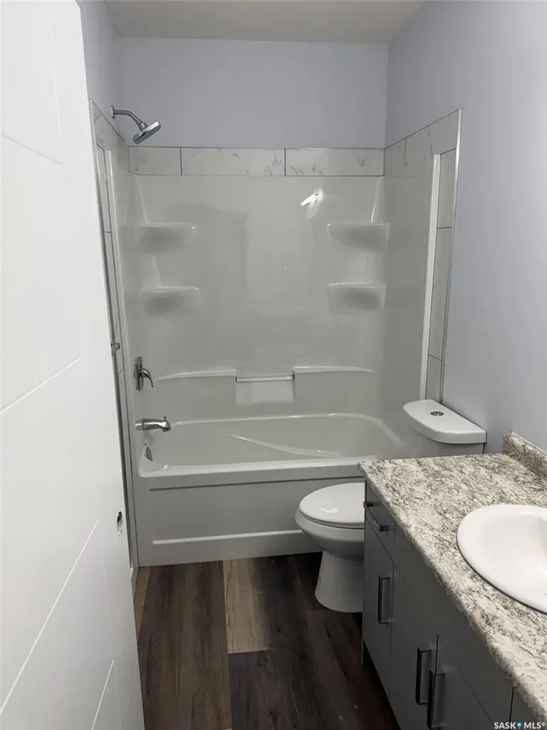 715 Bentley Manor Saskatoon SK S7L 6P2
