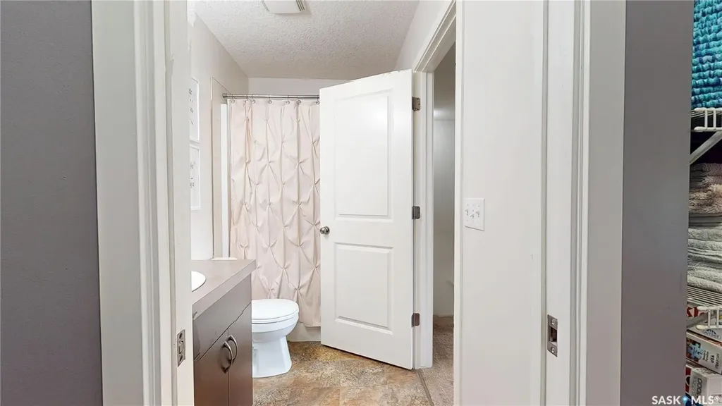 4533 Delhaye Way Regina SK S4W 0M2