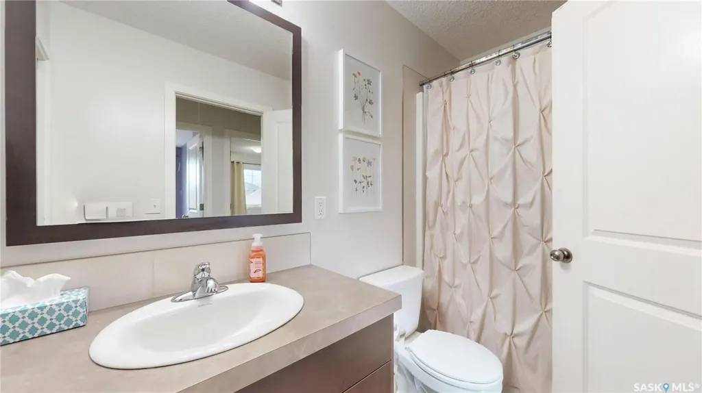 4533 Delhaye Way Regina SK S4W 0M2