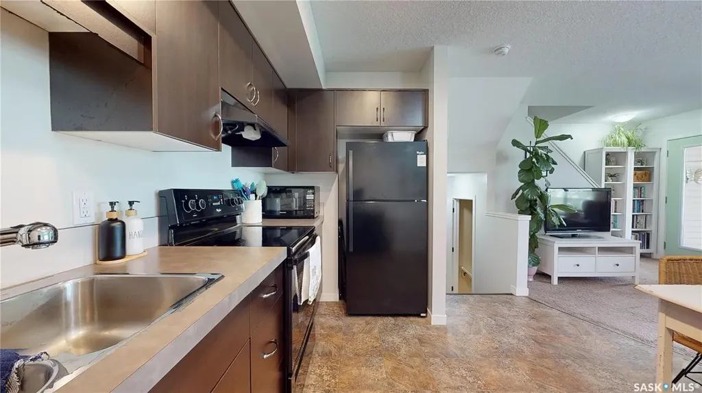 4533 Delhaye Way Regina SK S4W 0M2