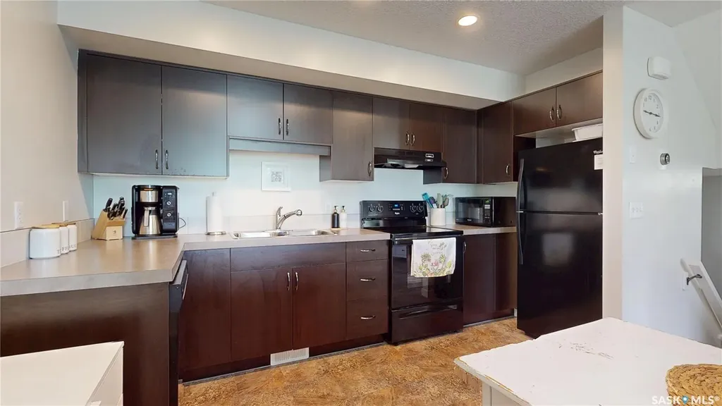 4533 Delhaye Way Regina SK S4W 0M2