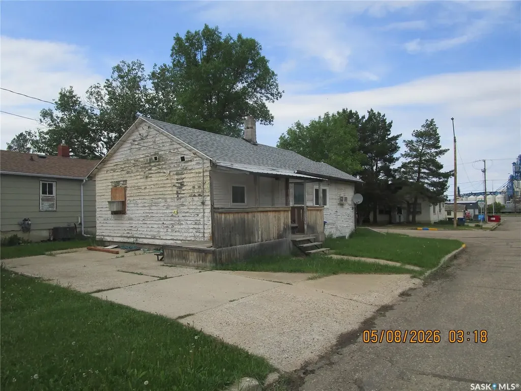 330 2nd Avenue E Assiniboia SK S0H 0B0