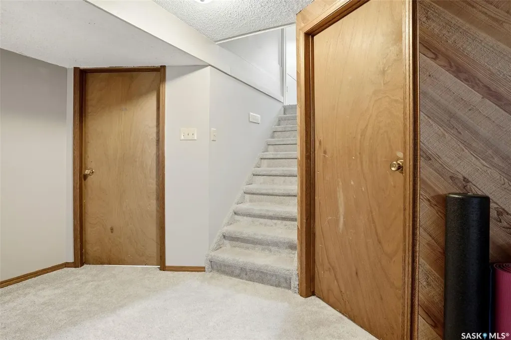 83 Tremaine Avenue Regina SK S4R 6N7