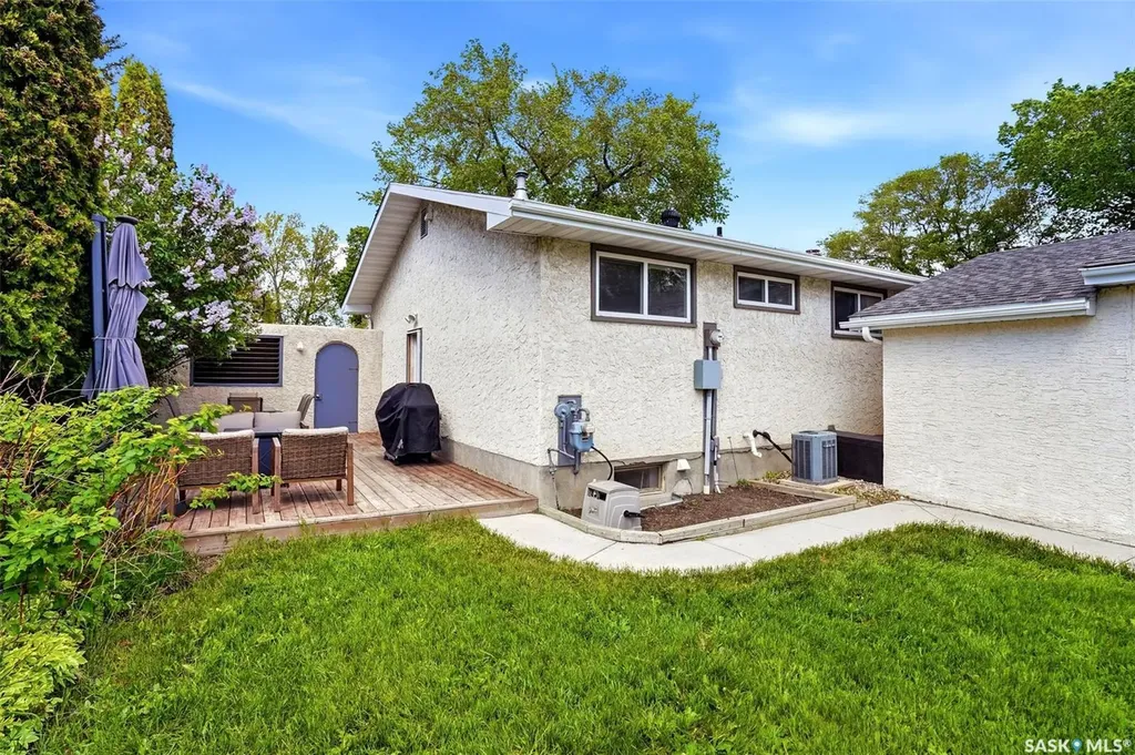 83 Tremaine Avenue Regina SK S4R 6N7