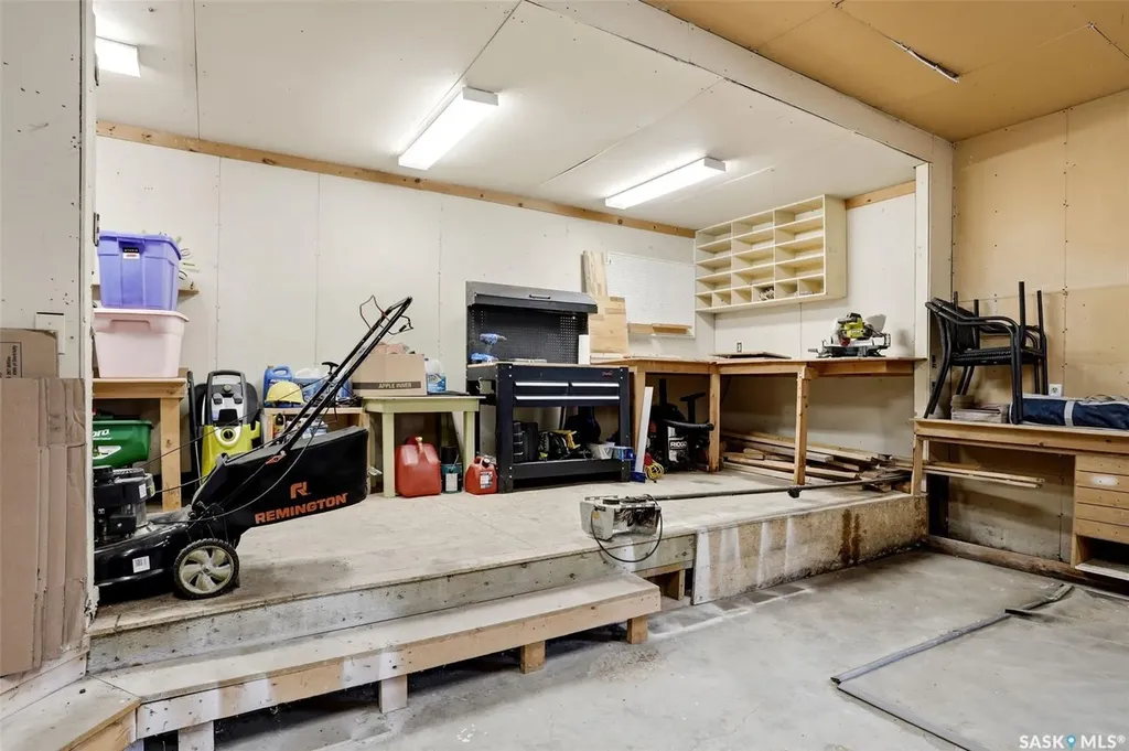 83 Tremaine Avenue Regina SK S4R 6N7