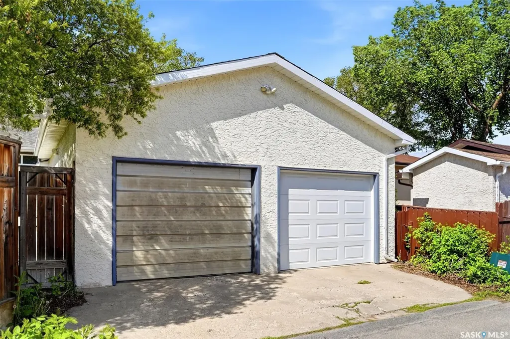 83 Tremaine Avenue Regina SK S4R 6N7