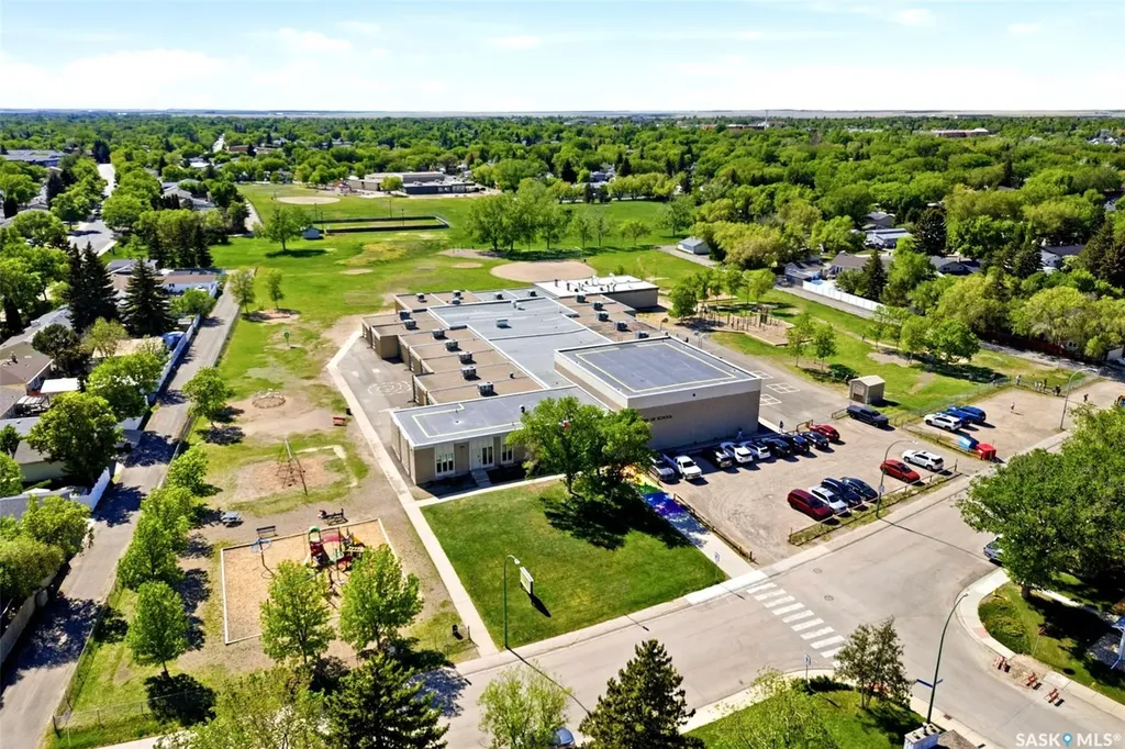 83 Tremaine Avenue Regina SK S4R 6N7