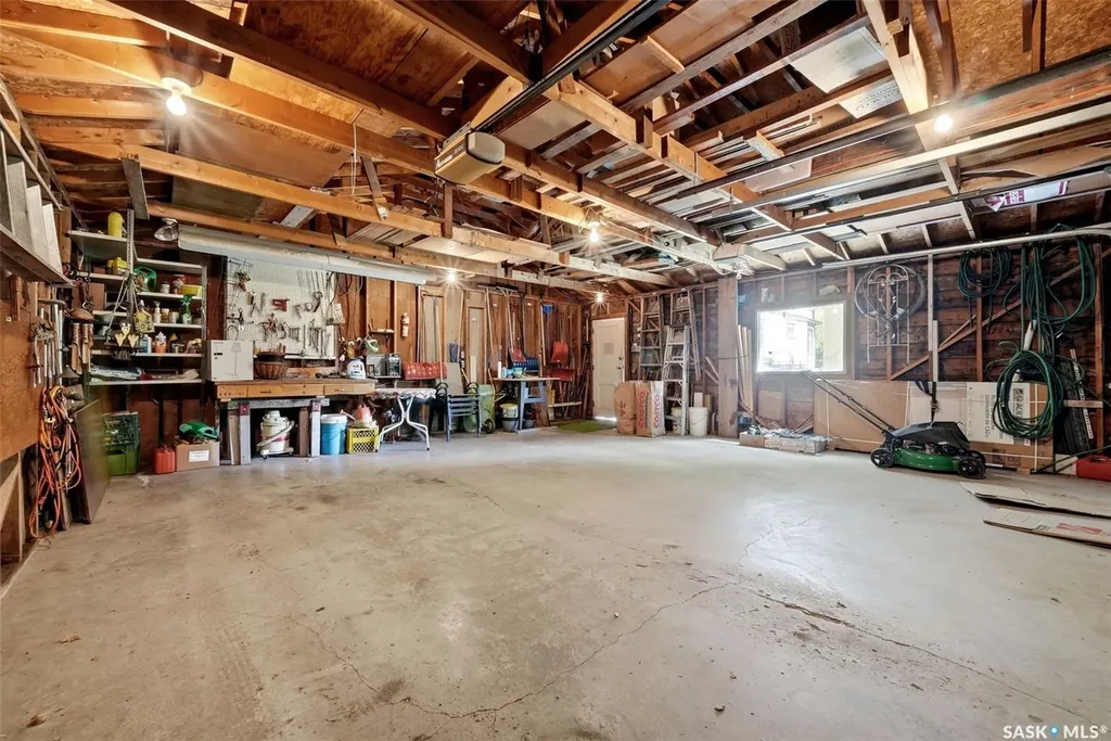 2178 Princess Street Regina SK S4T 3Z6