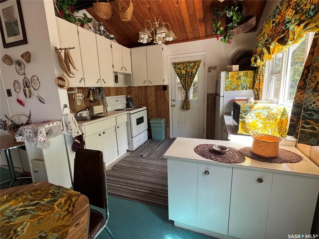 803 Willow Street Lac La Ronge Provincial Park SK S0J 1L0