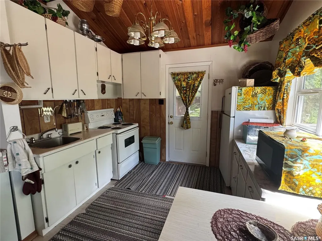 803 Willow Street Lac La Ronge Provincial Park SK S0J 1L0