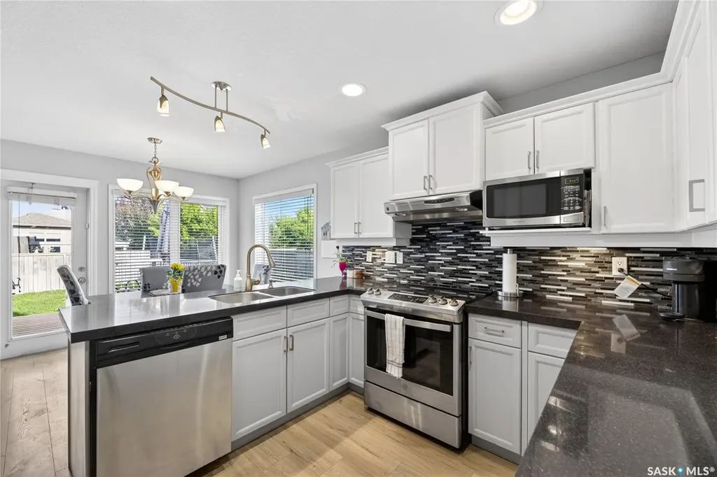 526 Beckett Crescent Saskatoon SK S7N 4X3