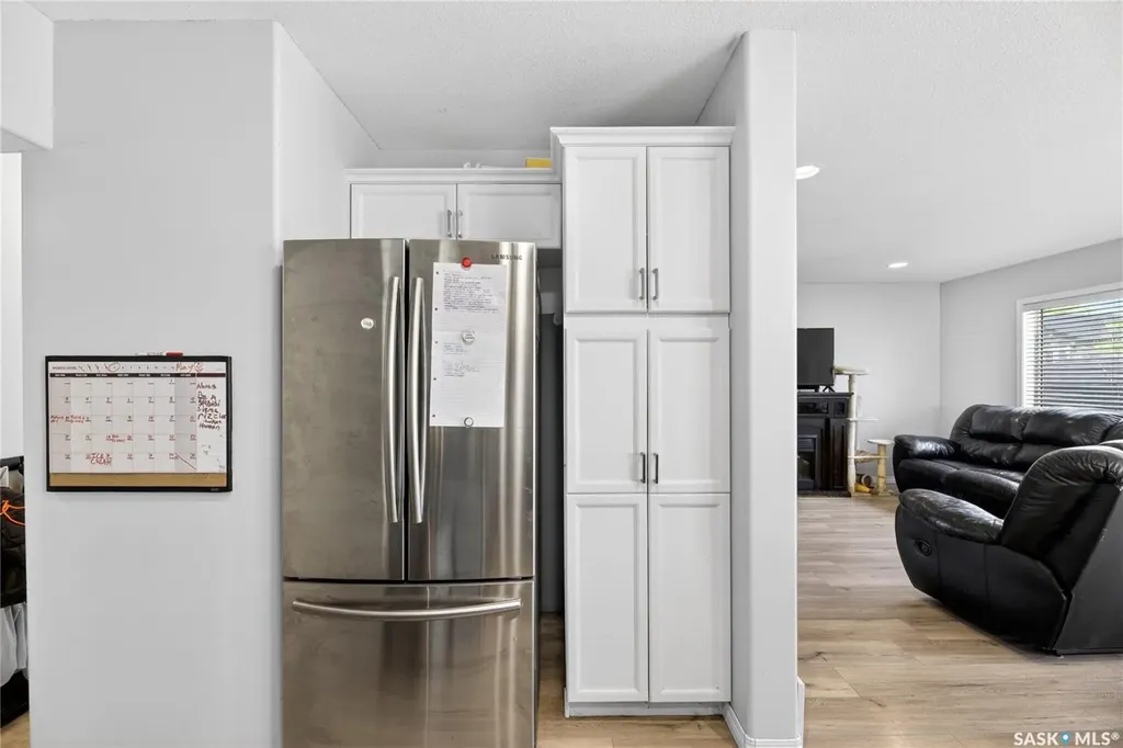 526 Beckett Crescent Saskatoon SK S7N 4X3