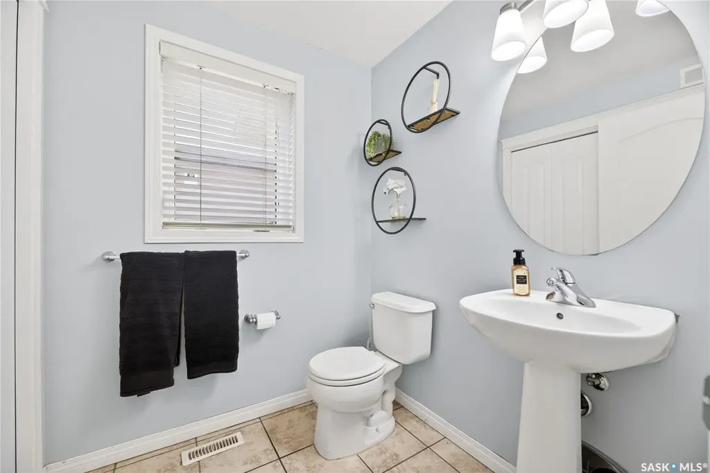 526 Beckett Crescent Saskatoon SK S7N 4X3