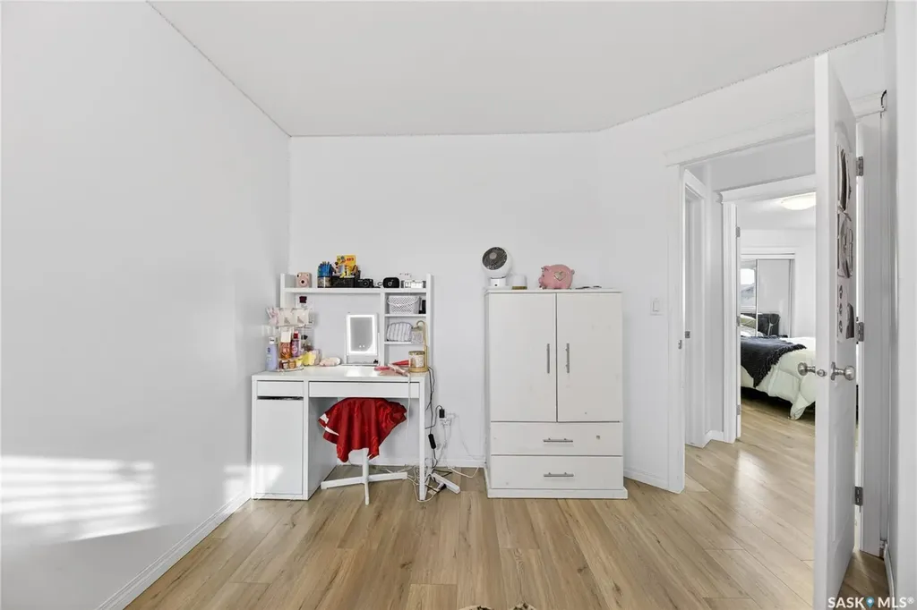 526 Beckett Crescent Saskatoon SK S7N 4X3