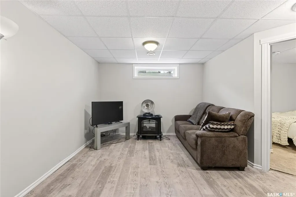 526 Beckett Crescent Saskatoon SK S7N 4X3