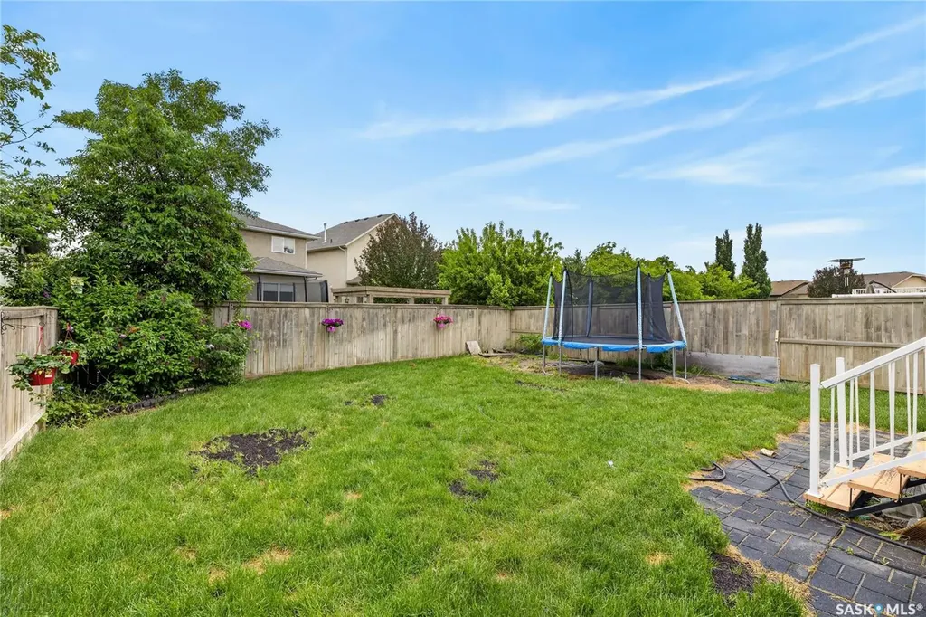 526 Beckett Crescent Saskatoon SK S7N 4X3