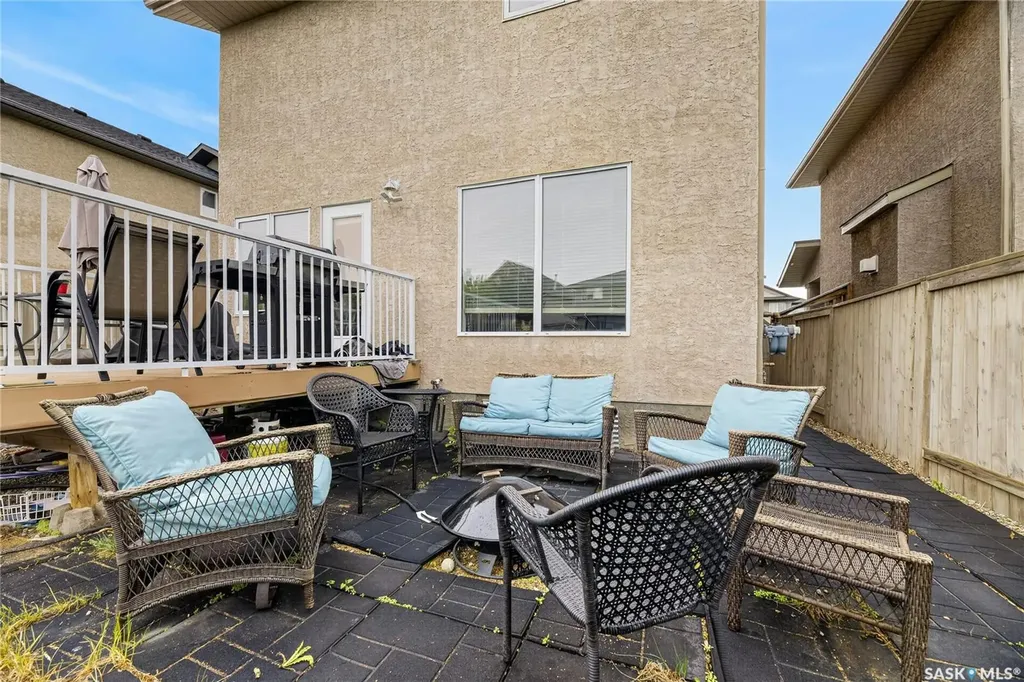 526 Beckett Crescent Saskatoon SK S7N 4X3