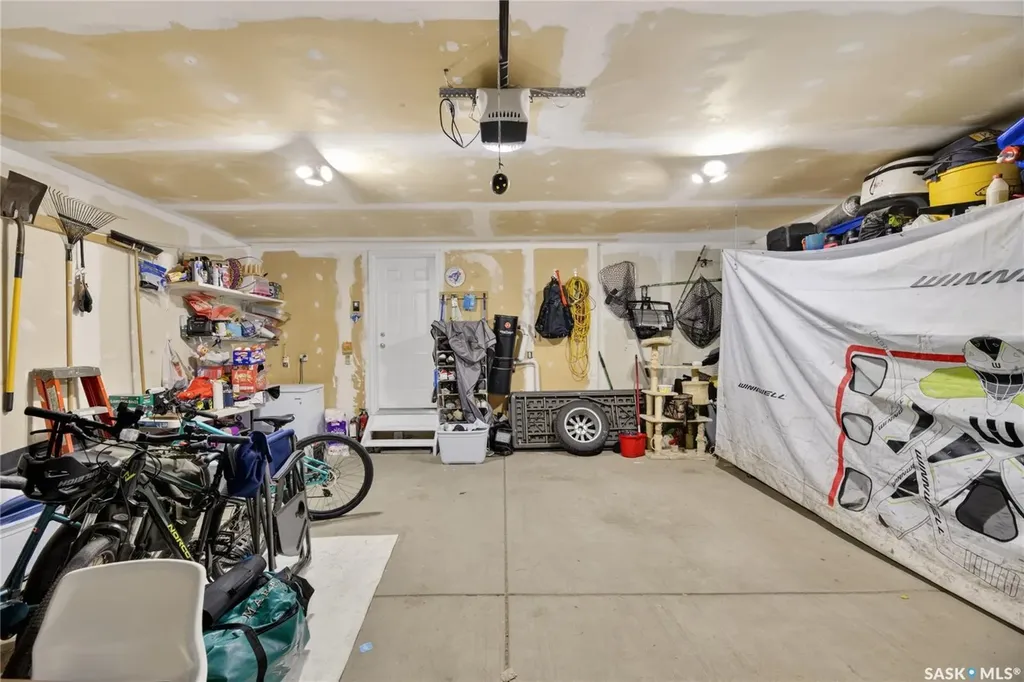 526 Beckett Crescent Saskatoon SK S7N 4X3