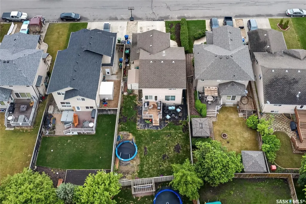 526 Beckett Crescent Saskatoon SK S7N 4X3