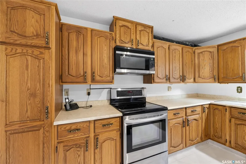 102 Allegretto Crescent Saskatoon SK S7K 6R5