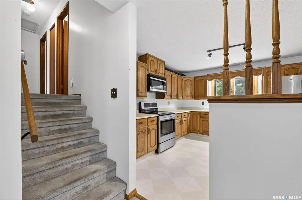 102 Allegretto Crescent Saskatoon SK S7K 6R5