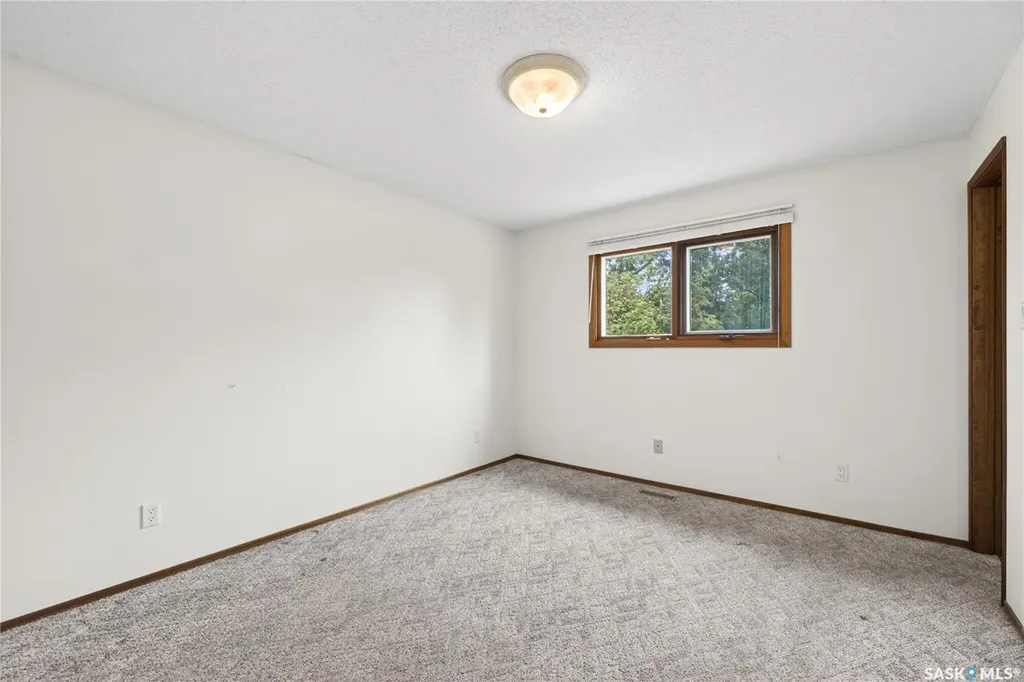 102 Allegretto Crescent Saskatoon SK S7K 6R5