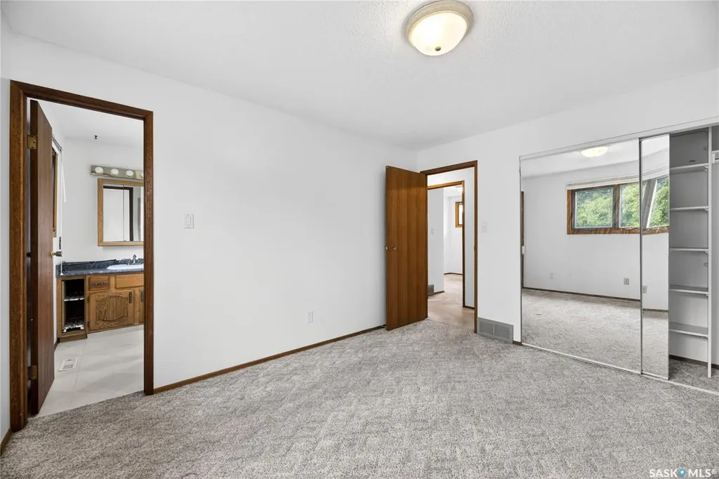 102 Allegretto Crescent Saskatoon SK S7K 6R5