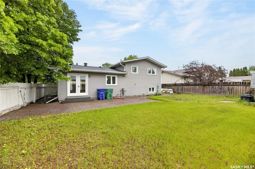 102 Allegretto Crescent Saskatoon SK S7K 6R5