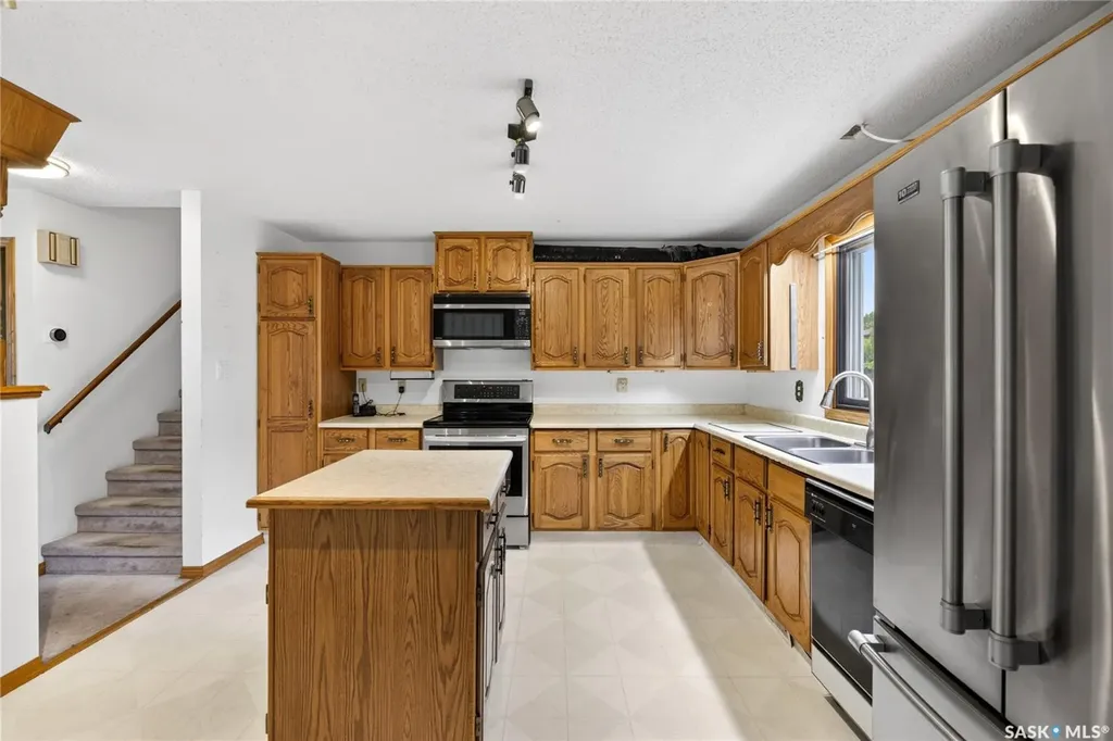 102 Allegretto Crescent Saskatoon SK S7K 6R5