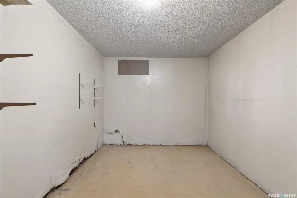 107 Grant Street Saskatoon SK S7N 2A2