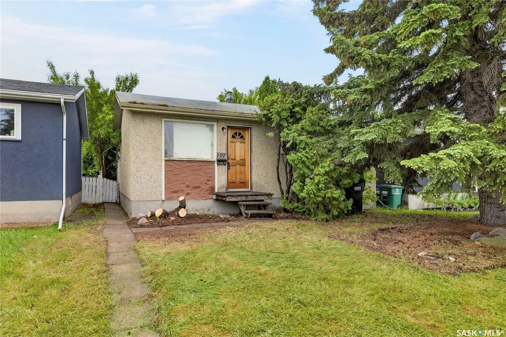 107 Grant Street Saskatoon SK S7N 2A2