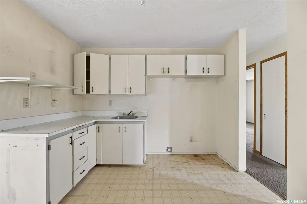 107 Grant Street Saskatoon SK S7N 2A2