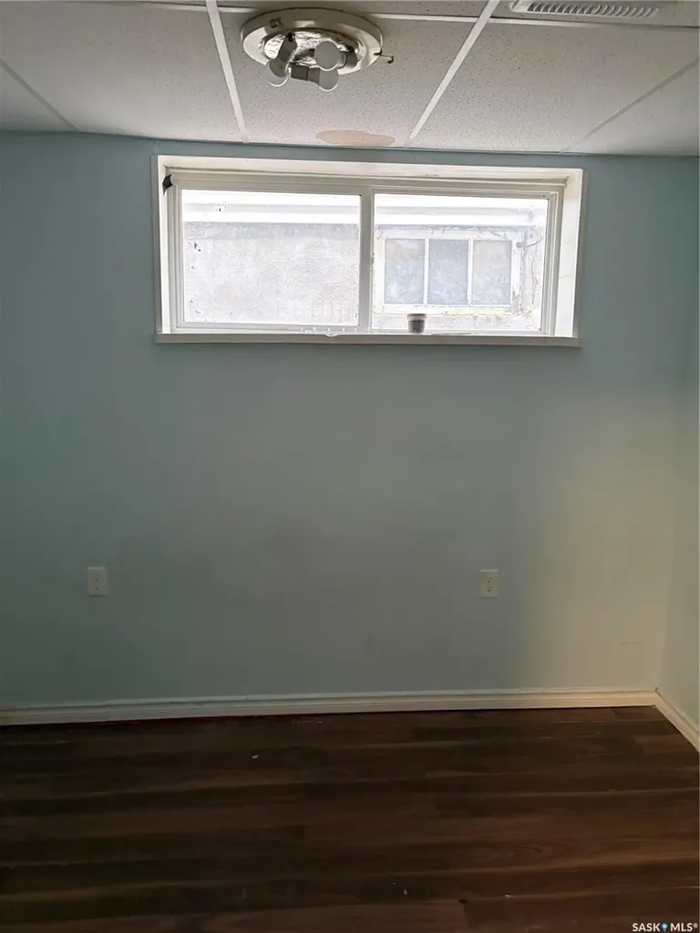 1929 Quebec Street Regina SK S4P 1J8