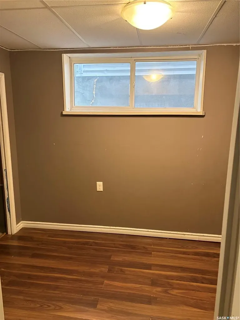 1929 Quebec Street Regina SK S4P 1J8