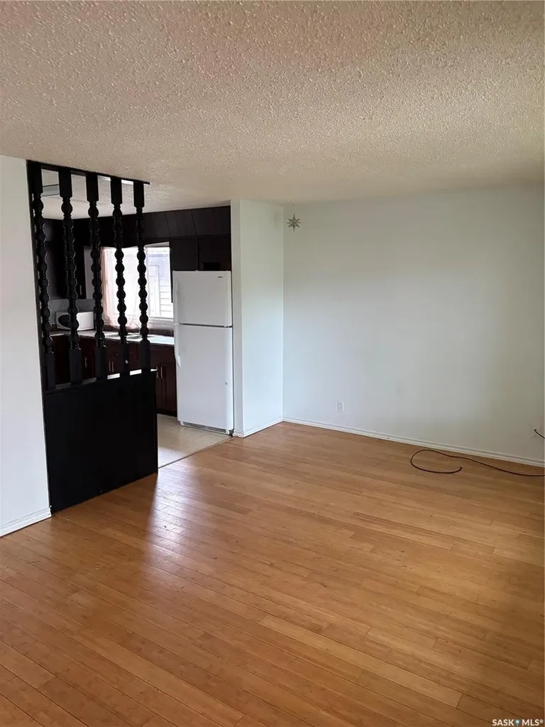 1929 Quebec Street Regina SK S4P 1J8